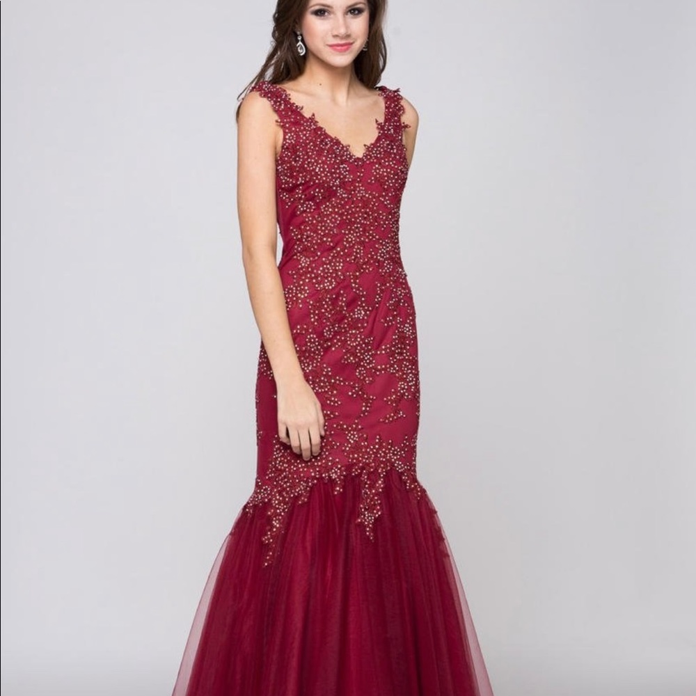 NWT Taupe Glow Formal Gown